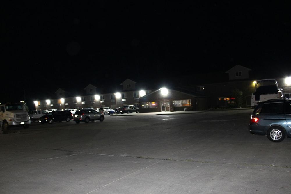 Super 8 by Wyndham Missouri Valley photo 54