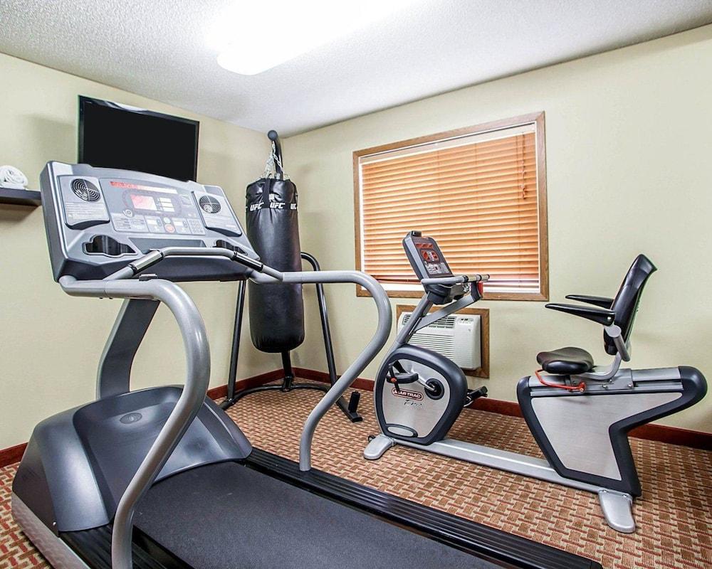 Quality Inn & Suites Davenport near I-80 photo 20
