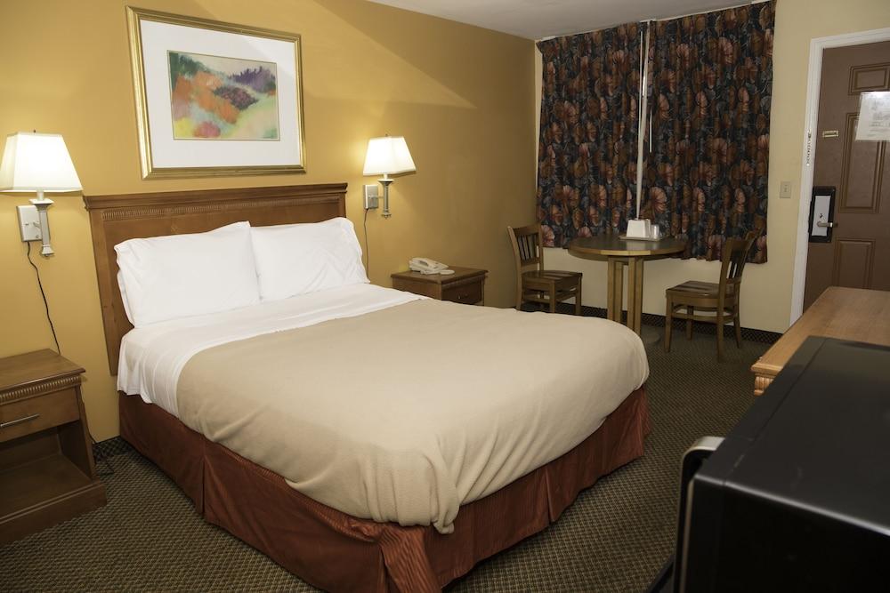 Capri inn and Suites photo 26