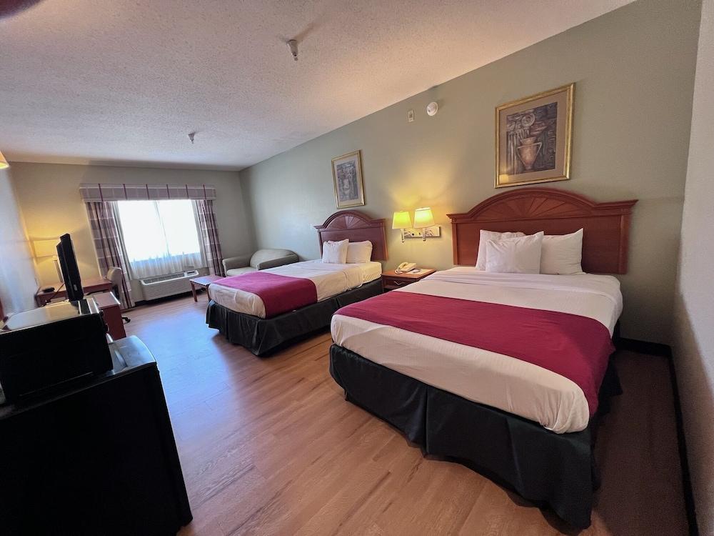 Americas Best Value Inn Wiggins photo 16
