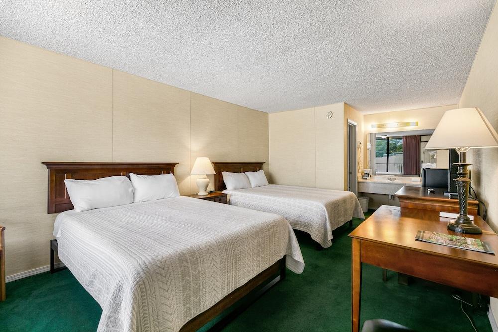 Candlewick Inn photo 17