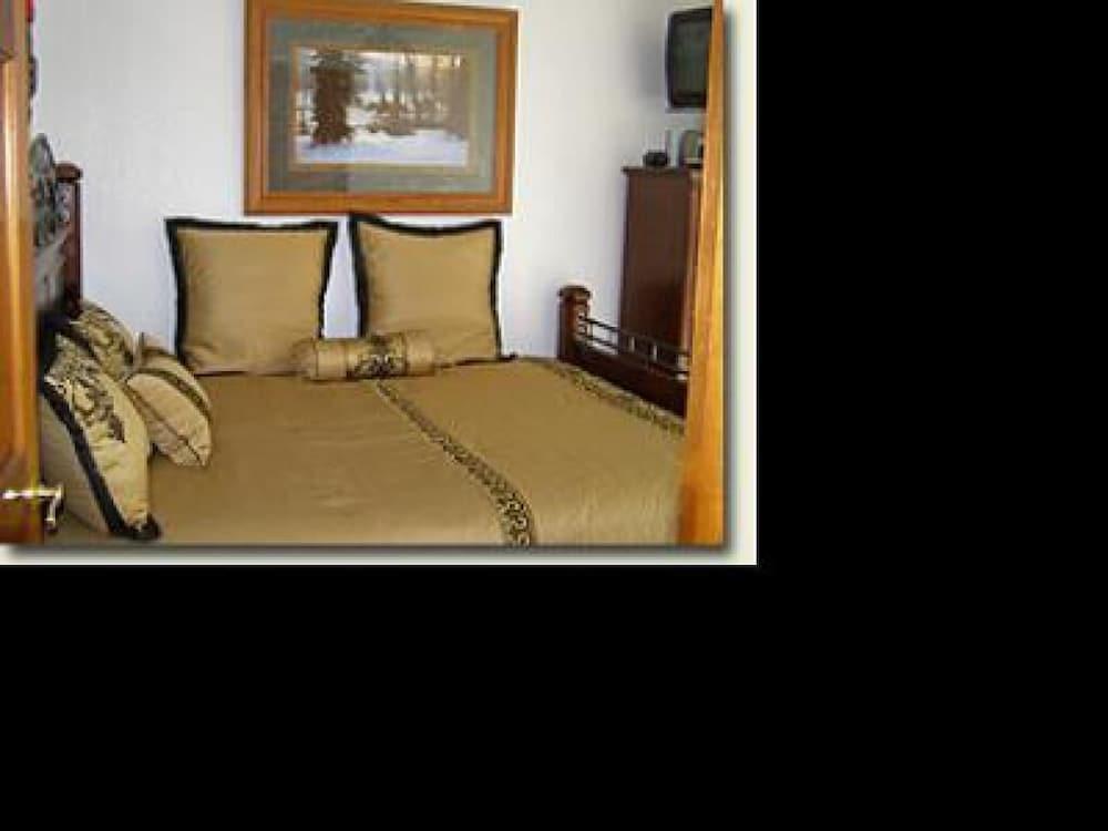 Tavares Inn photo 2