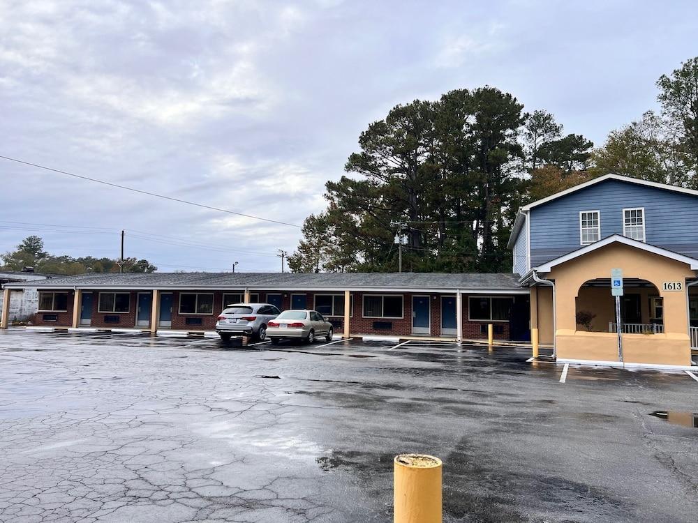 BUDGET INN photo 25