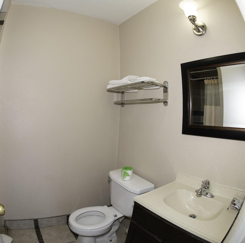 Budget Inn photo 15