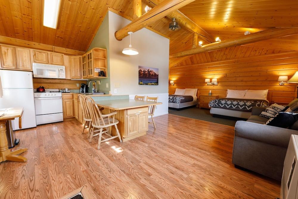 Sheep Mountain Lodge photo 9
