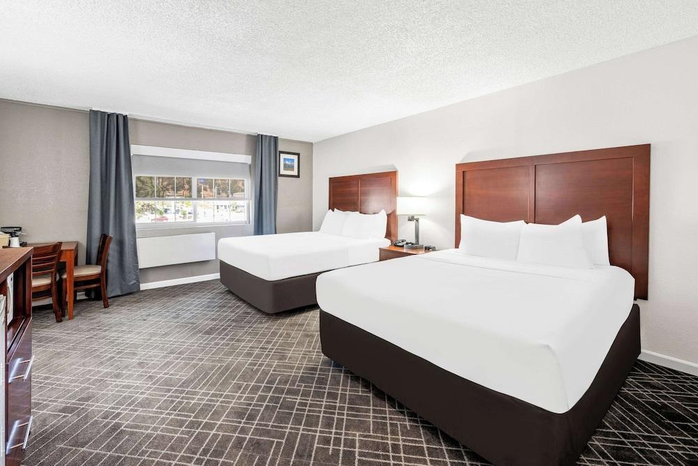 Comfort Inn Yreka I-5 photo 29