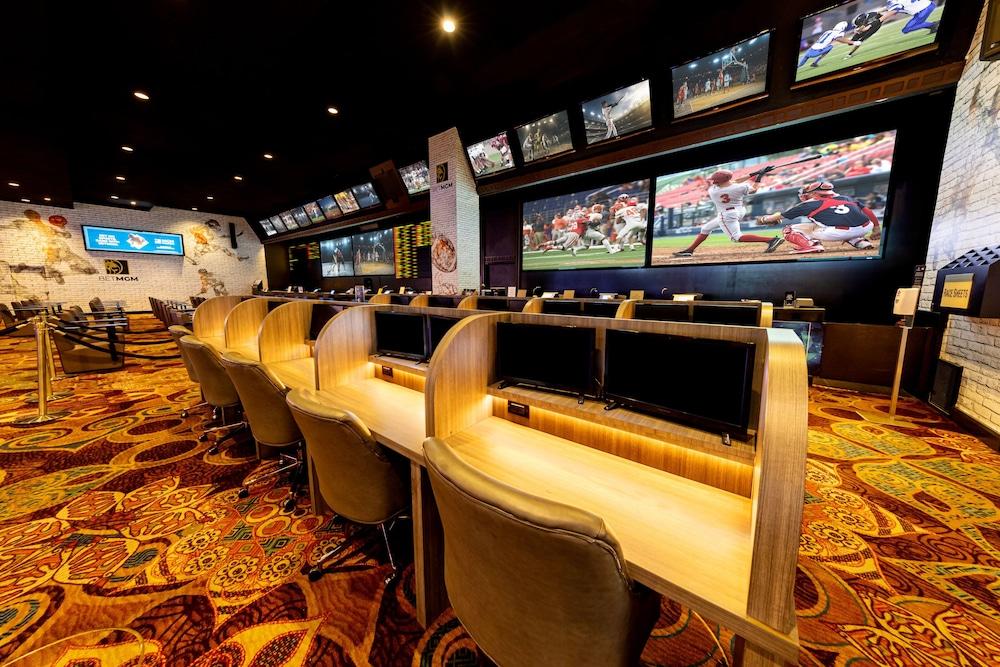 Luxor Hotel and Casino photo 45