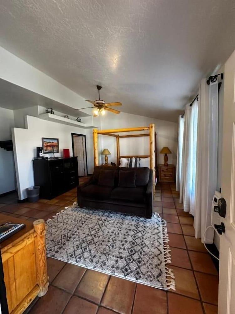 Adobe Rose Inn photo 24
