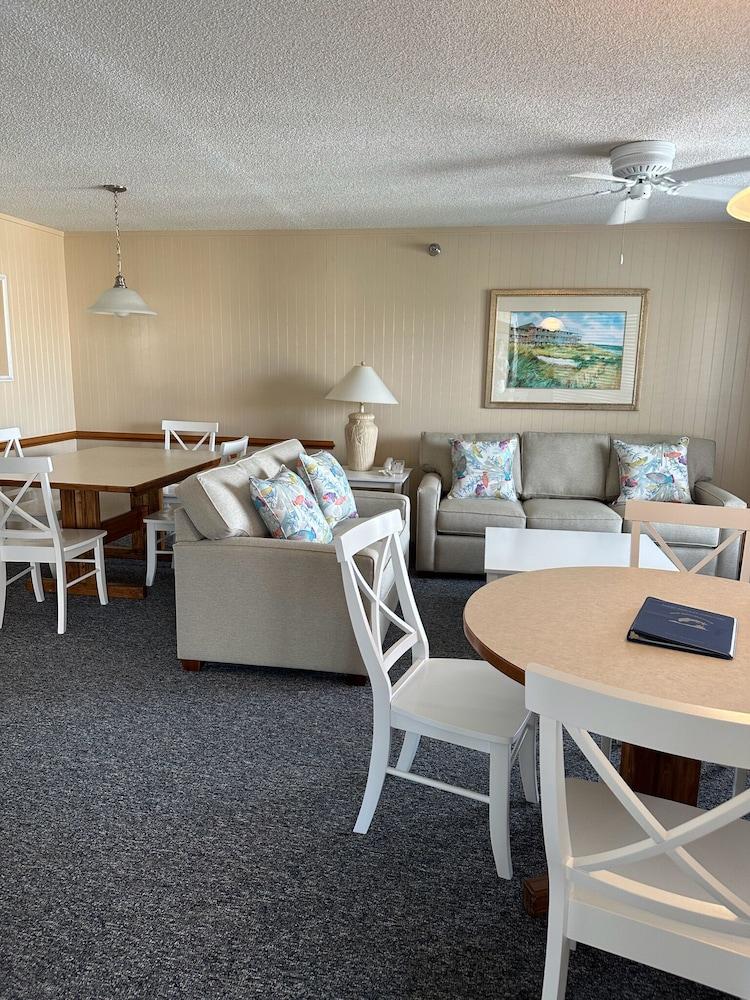 Outer Banks Beach Club photo 15