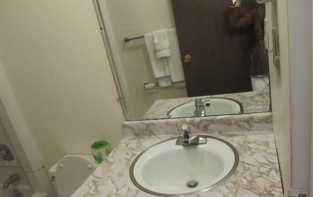 Country Inn photo 36