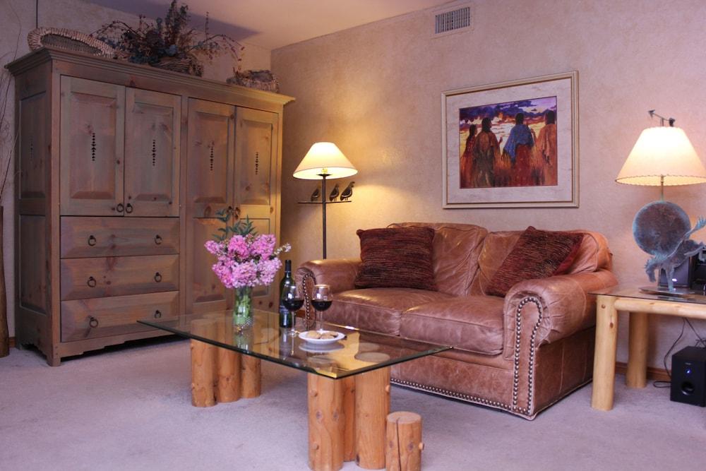 Adobe Village Inn photo 20