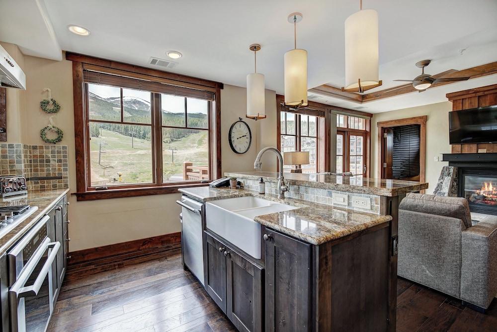 One Ski Hill Place, a RockResort, by Vail Resorts photo 31