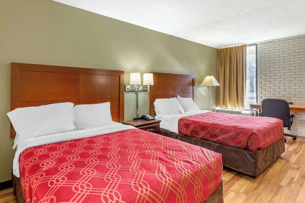 Econo Lodge Creedmoor - Butner photo 5