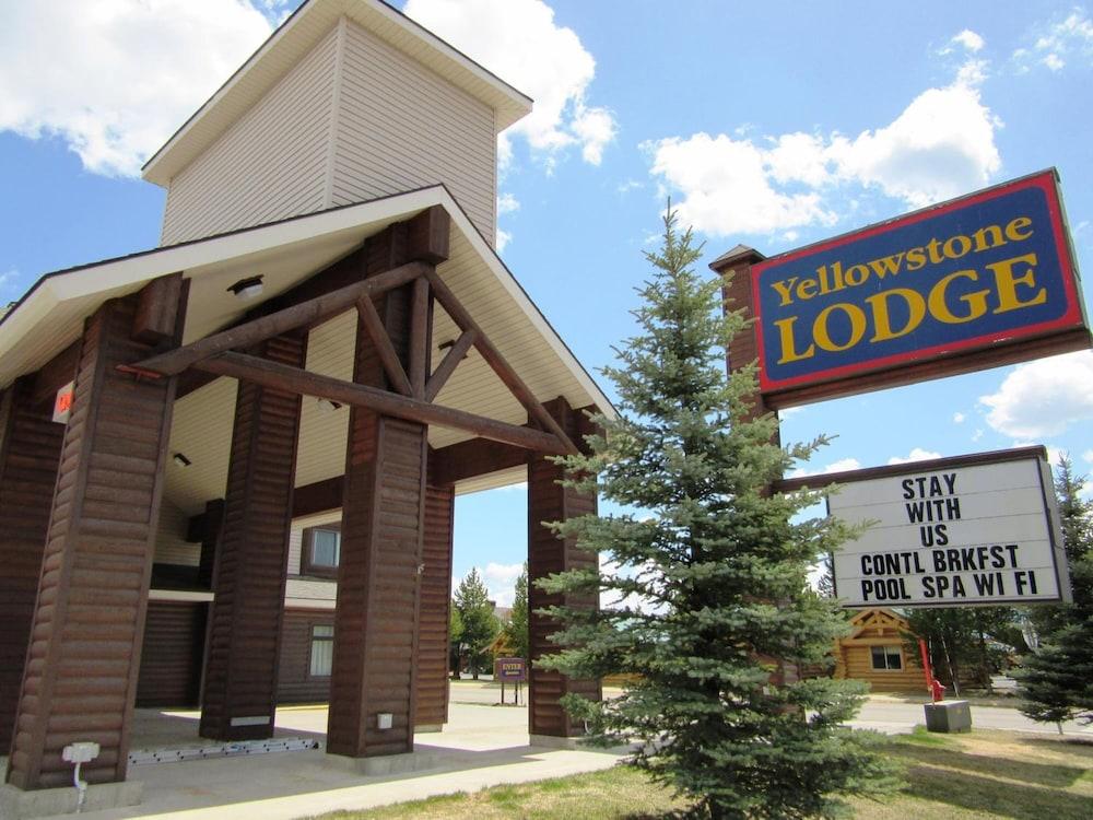 Yellowstone Lodge photo 26