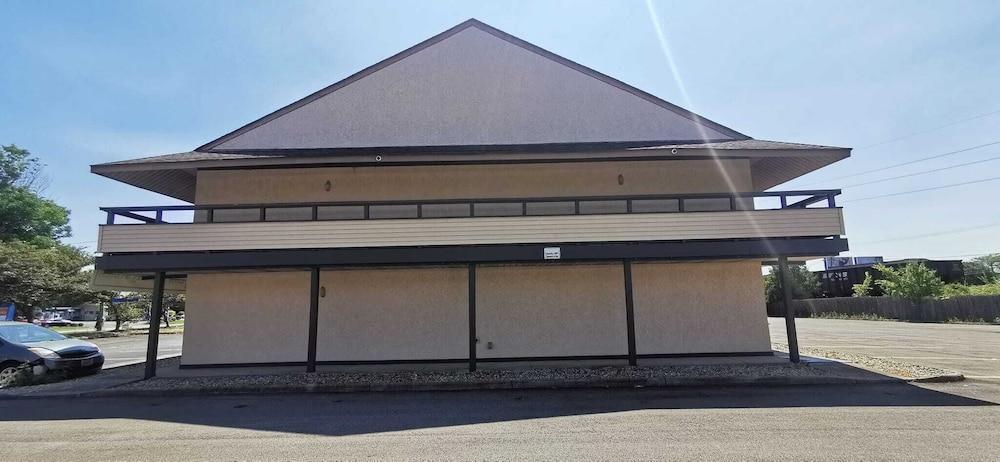 American Value Inn photo 16
