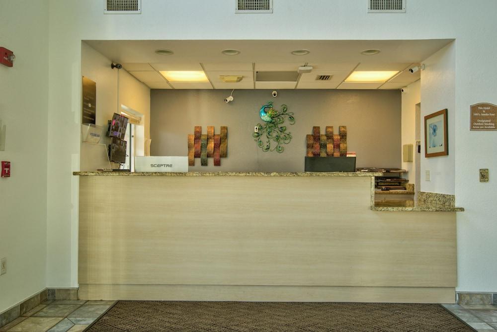 Clearwater Hotel photo 39