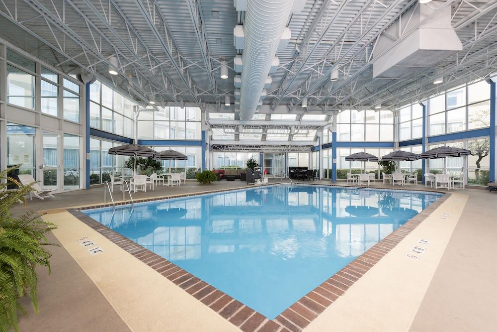 Grand Royal Hotel O'Hare - Chicago photo 22