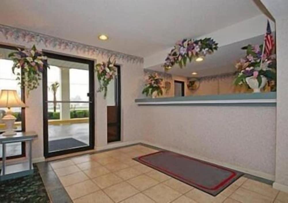Key West Inn - Montgomery South photo 25