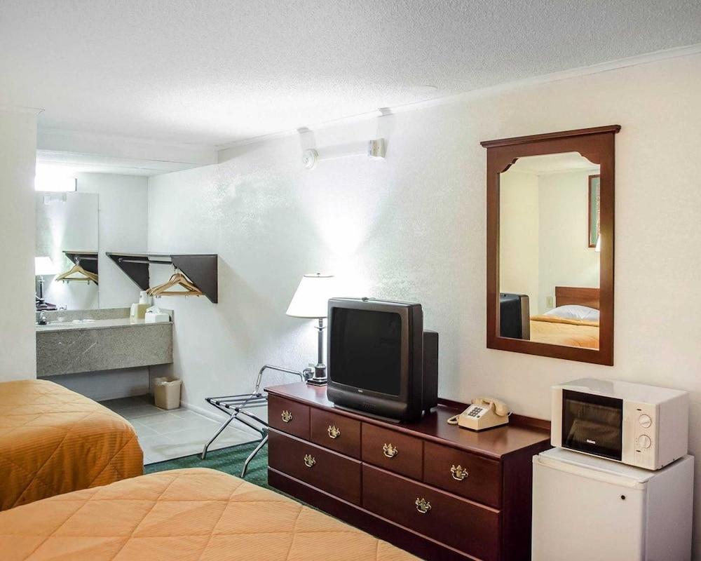 Rodeway Inn Carlisle North photo 6