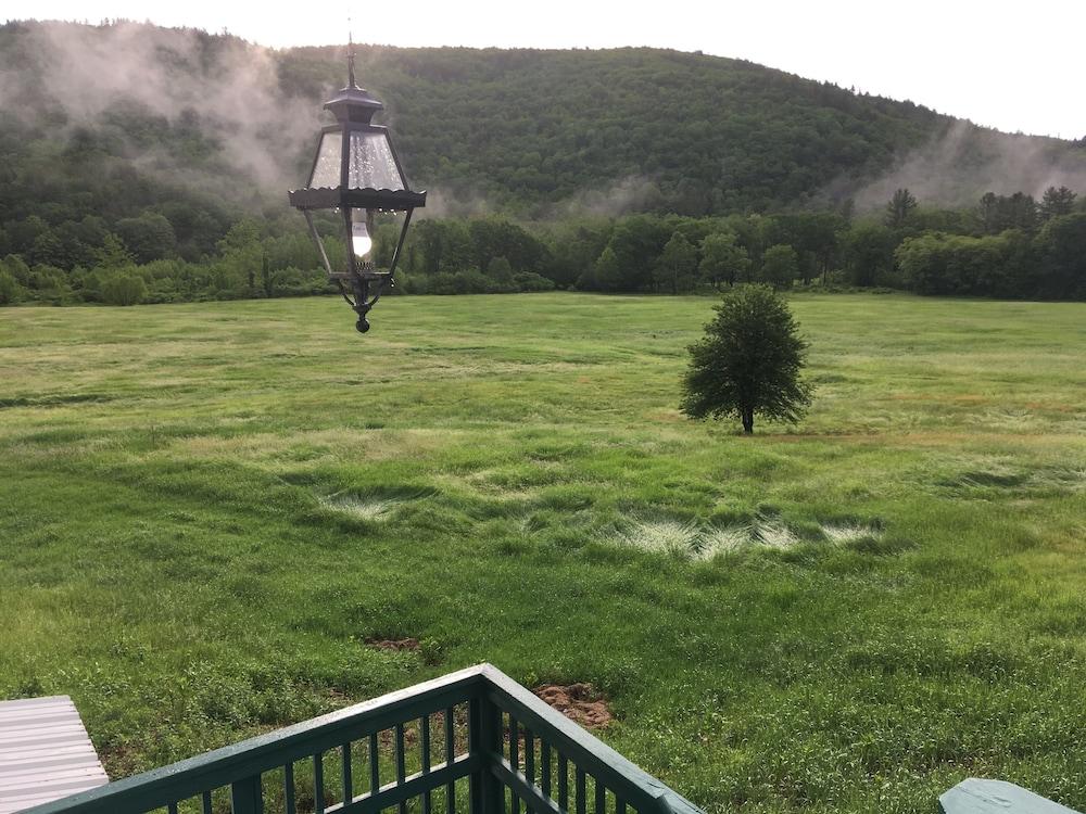 The Lodge at West River photo 18