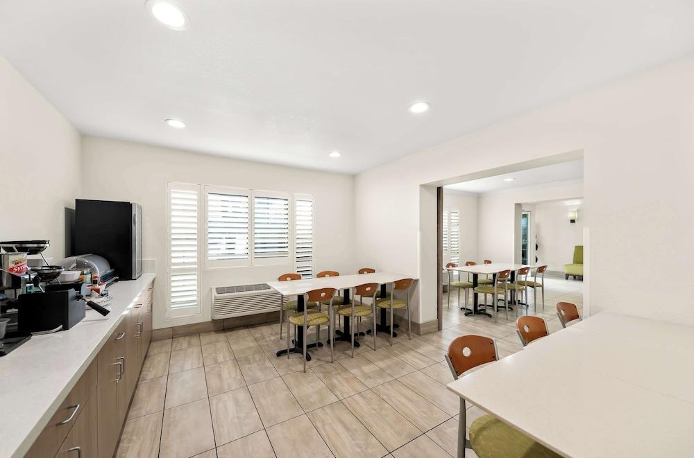 Best Western Executive Inn photo 28