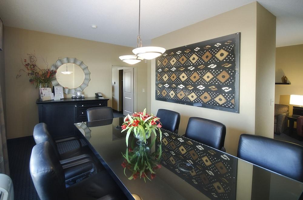 Holiday Inn Hotel & Suites St. Paul NE - Lake Elmo by IHG photo 2