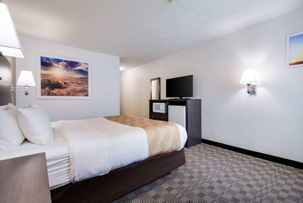Quality Inn & Suites McCook photo 10