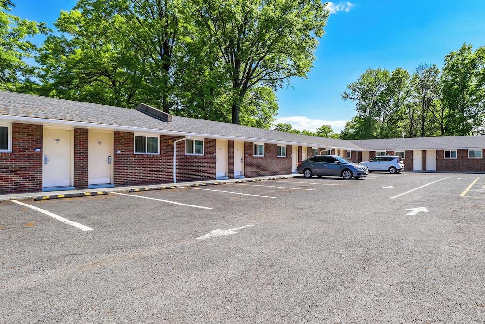 Americas Best Value Inn Avenel Woodbridge photo 29