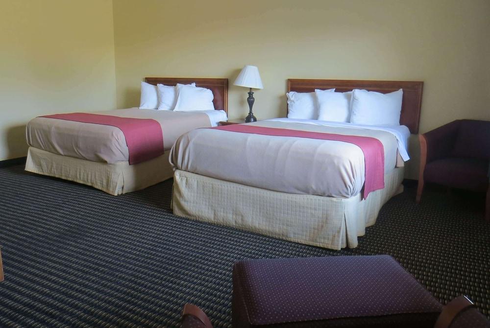 Travelodge by Wyndham Stratton photo 2