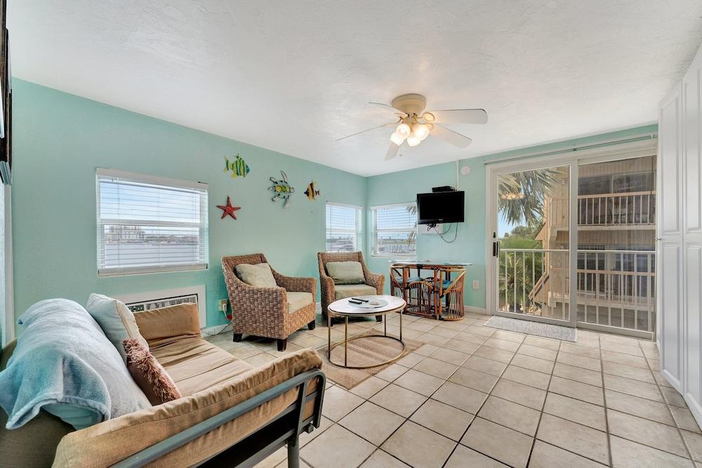 The Seashell Suites photo 14