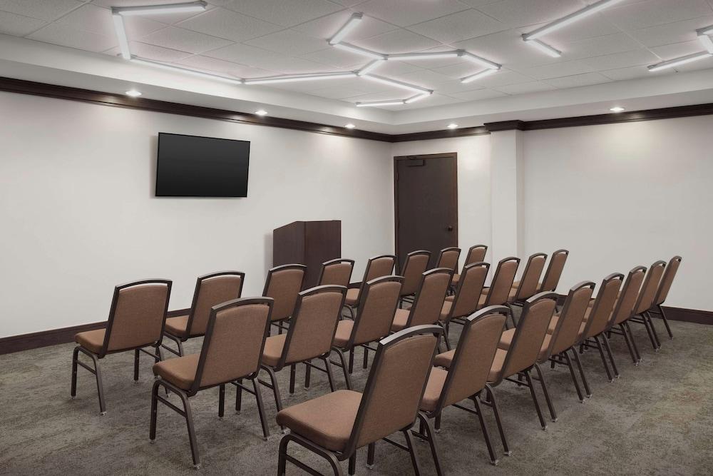 Hilton Garden Inn Granbury photo 36
