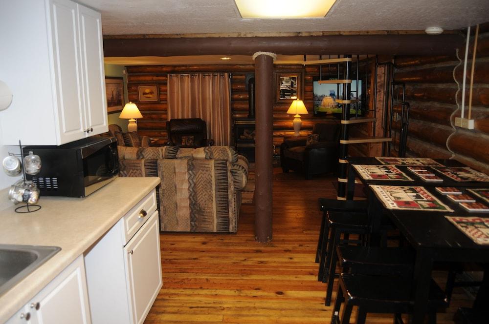 Yellowstone Motel - Adults Only photo 29