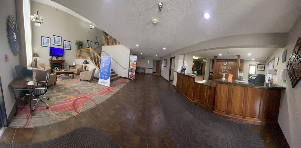 Quality Inn Mitchell I-90 photo 7