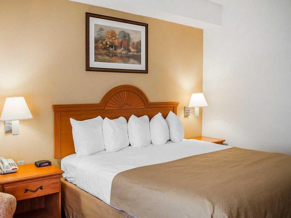 Chocolate Express Hotel & Suites Hershey photo 12