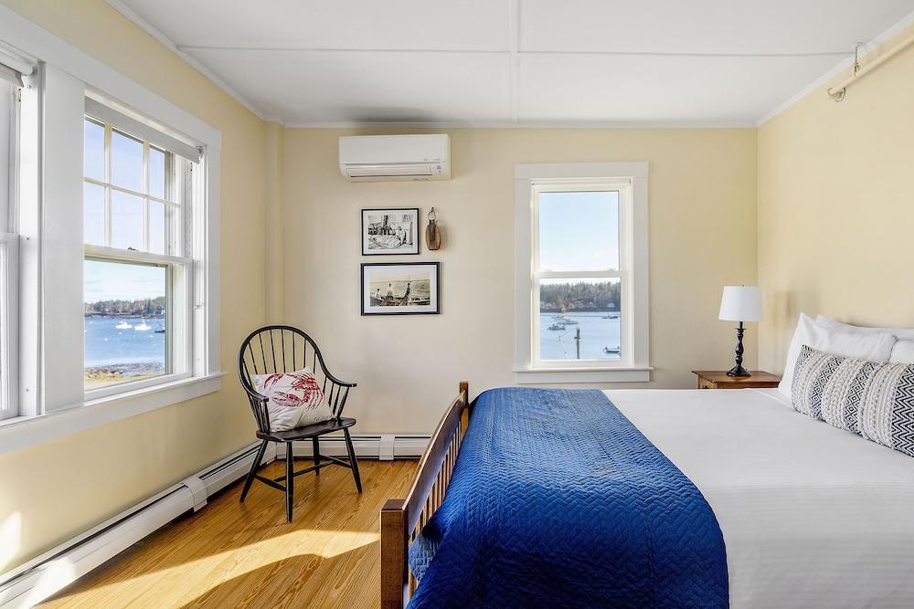 East Wind Inn on the Water photo 9