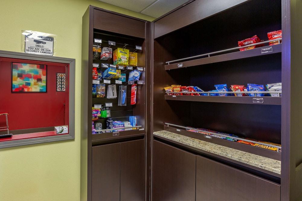 Best Western Plus Gallup Inn & Suites photo 28