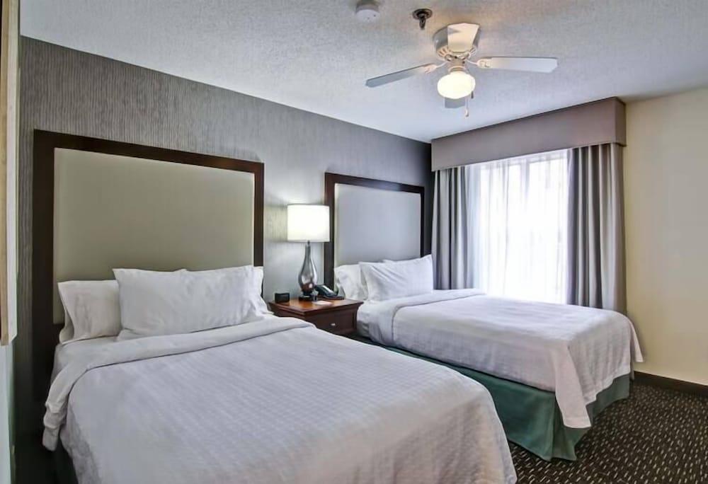 Poplar Inn and Suites photo 9
