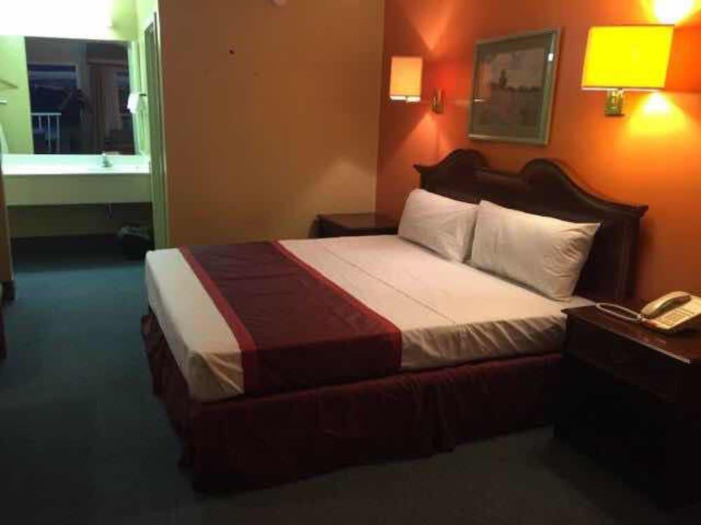 Motel 6 Bracey, VA – I-85 photo 2