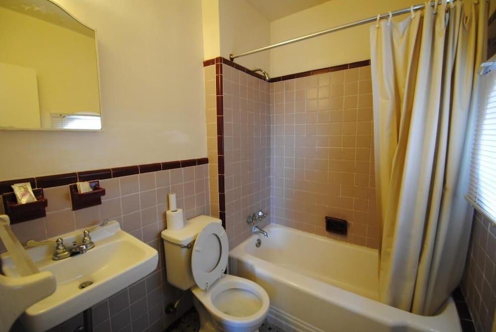 Lee High Inn photo 15