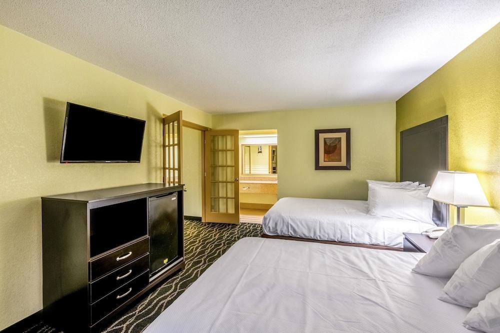 Clarion Inn Columbia Airport photo 38
