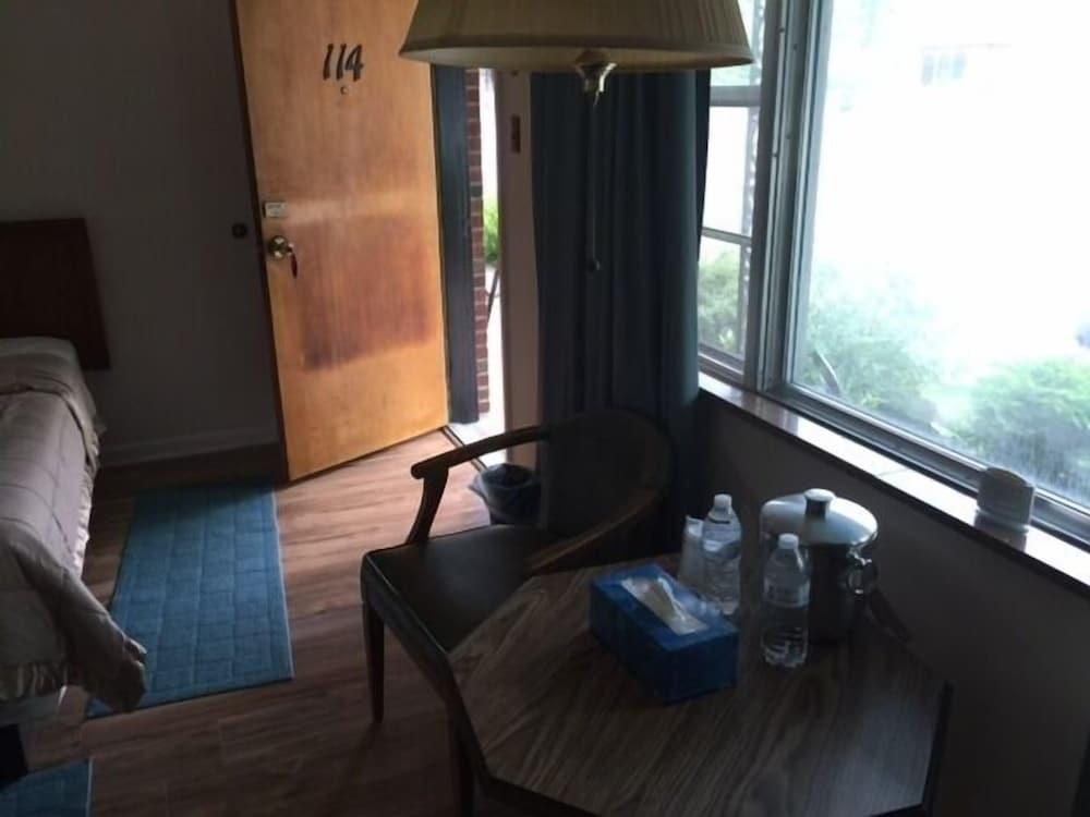 Anchor Motel photo 13