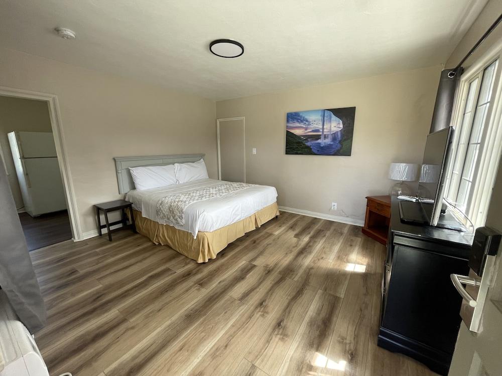 Elsinore Hot Springs & Lodge photo 60