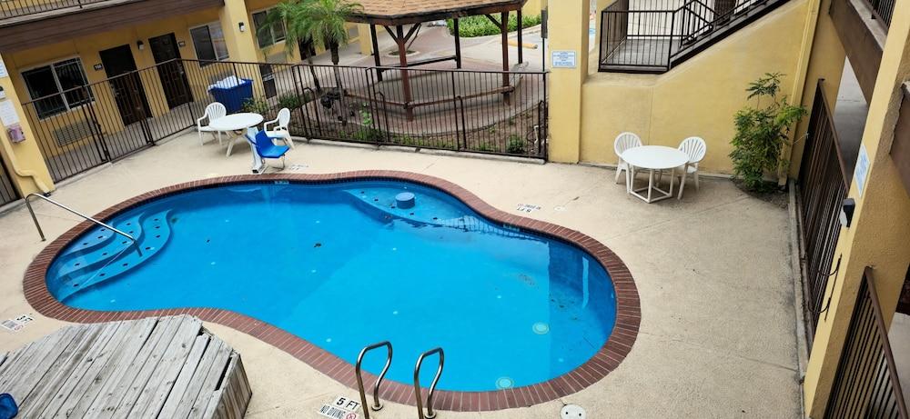 Texas Inn and Suites RGV photo 14