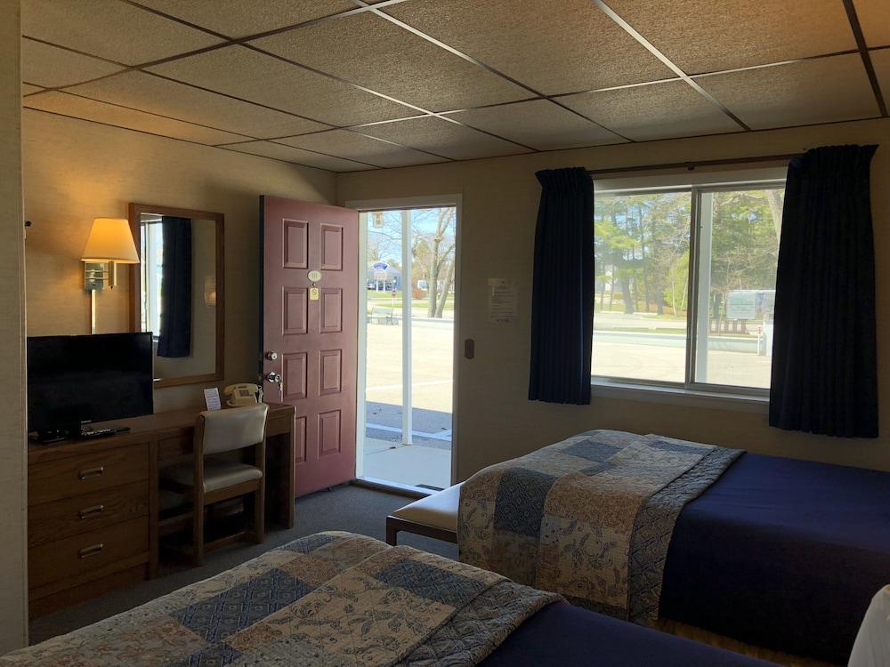 Riviera Motel photo 43