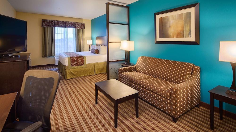 Best Western Plus Desoto Inn & Suites photo 4