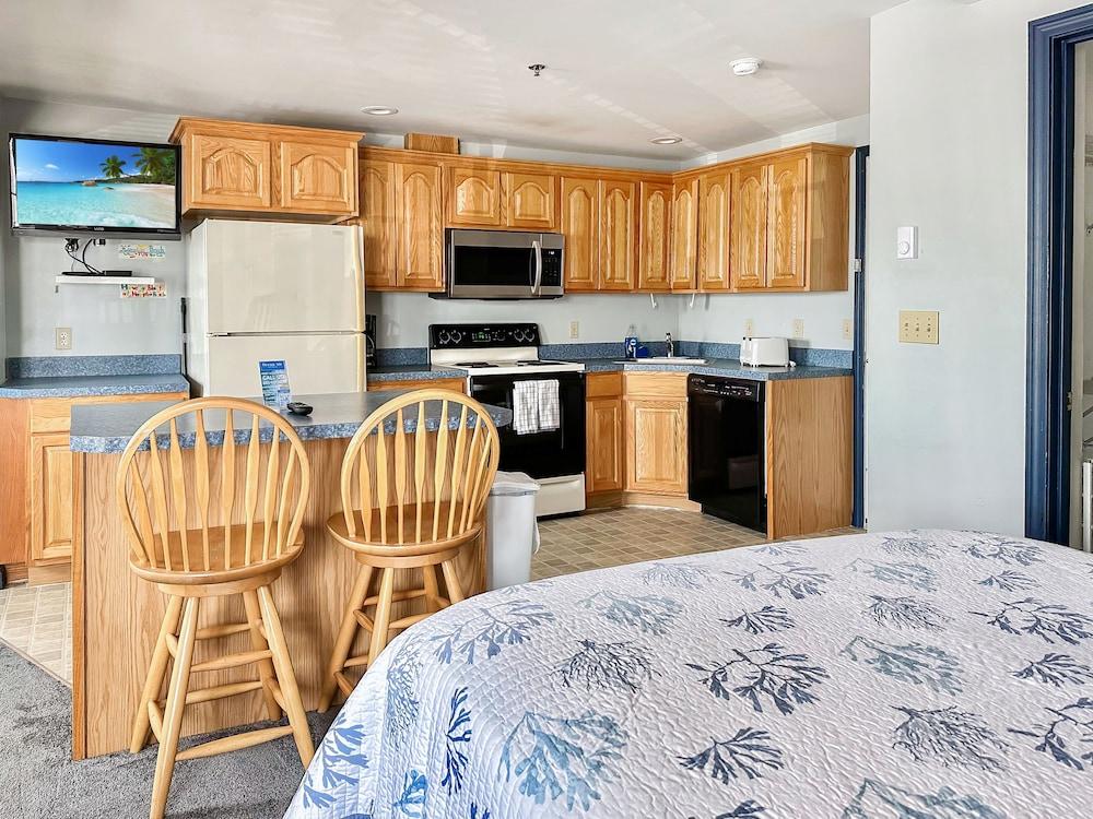 Ocean Air Suites photo 32