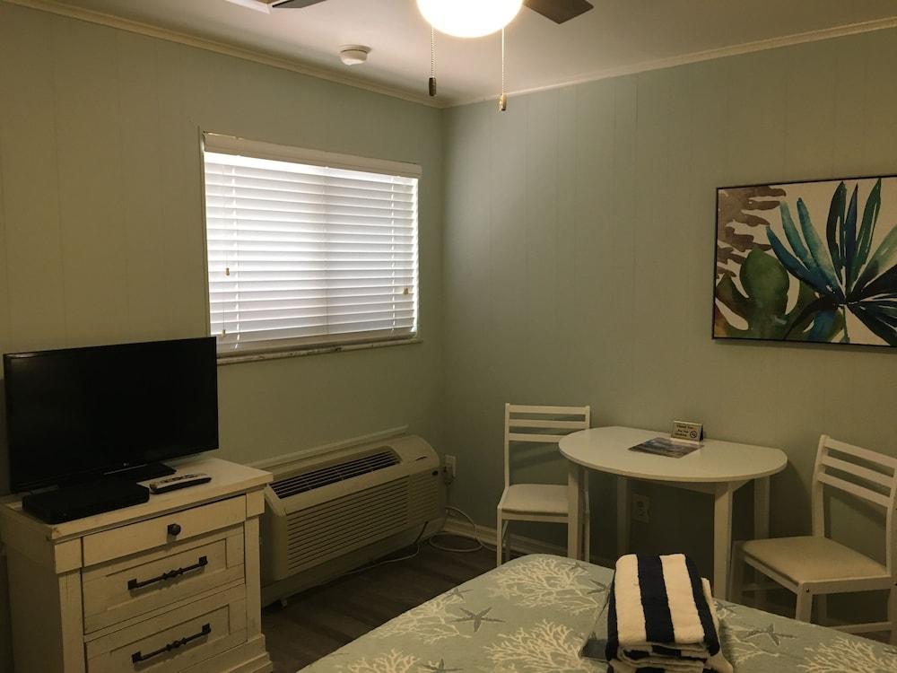 Bonita Beach Inn and Suites photo 20