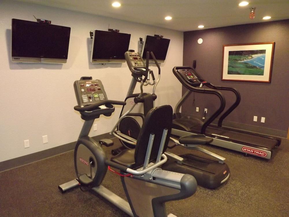 Microtel Inn & Suites by Wyndham Ames photo 28