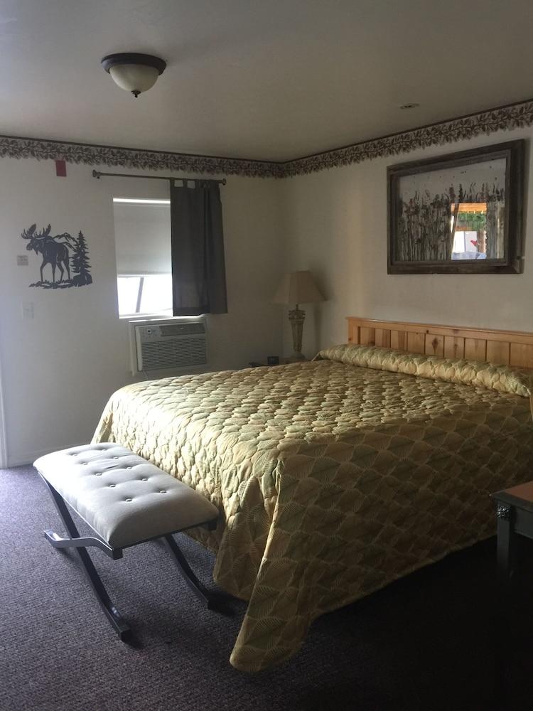 Rustic Inn Motel photo 42