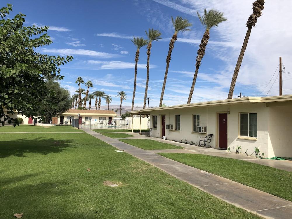 Western Sands Motel photo 1